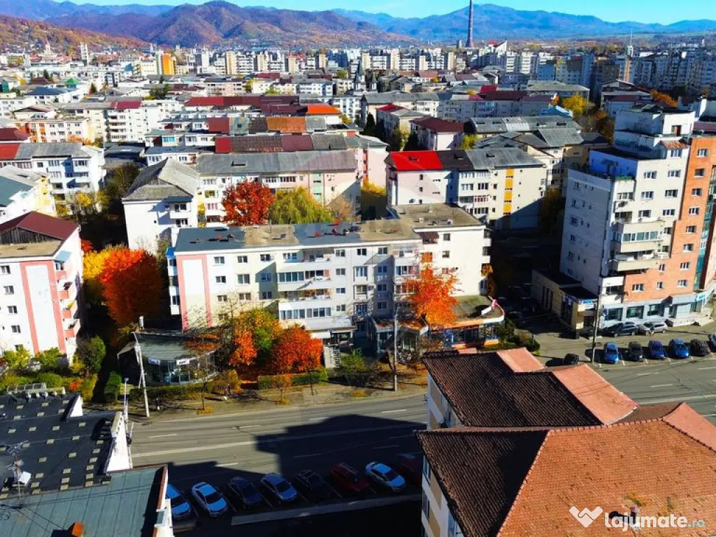 Spațiu comercial de 100mp de închiriat în zona Republicii 