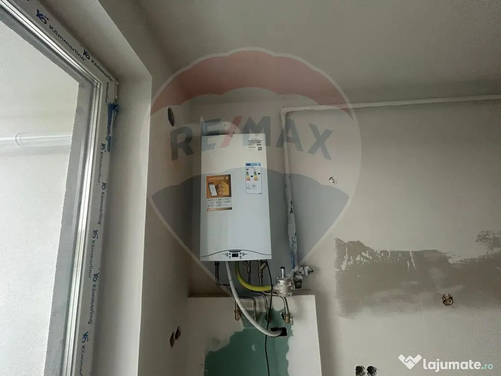 Apartament cu 3 camere de vânzare în bloc nou, zona Cen... 