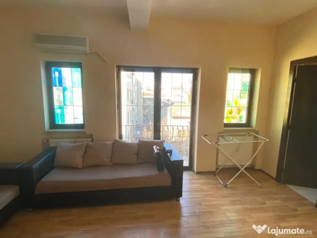 Garsoniera Piata Dorobanti 