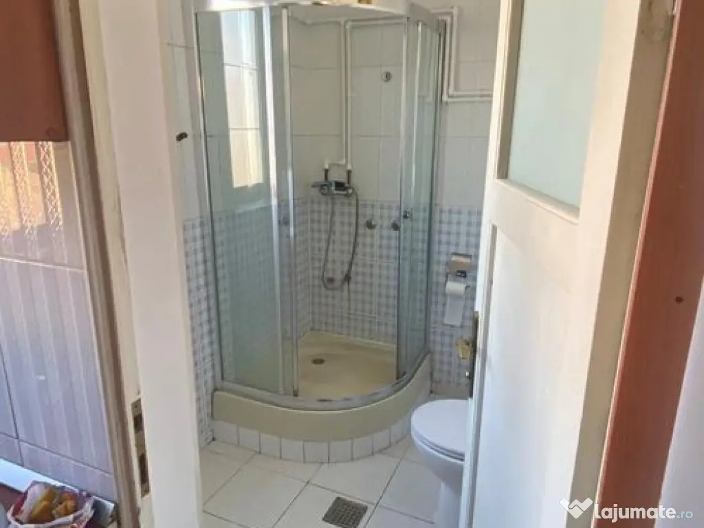 Garsoniera Piata Dorobanti 