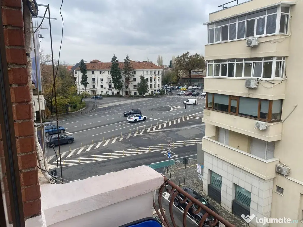 Garsoniera Piata Dorobanti 