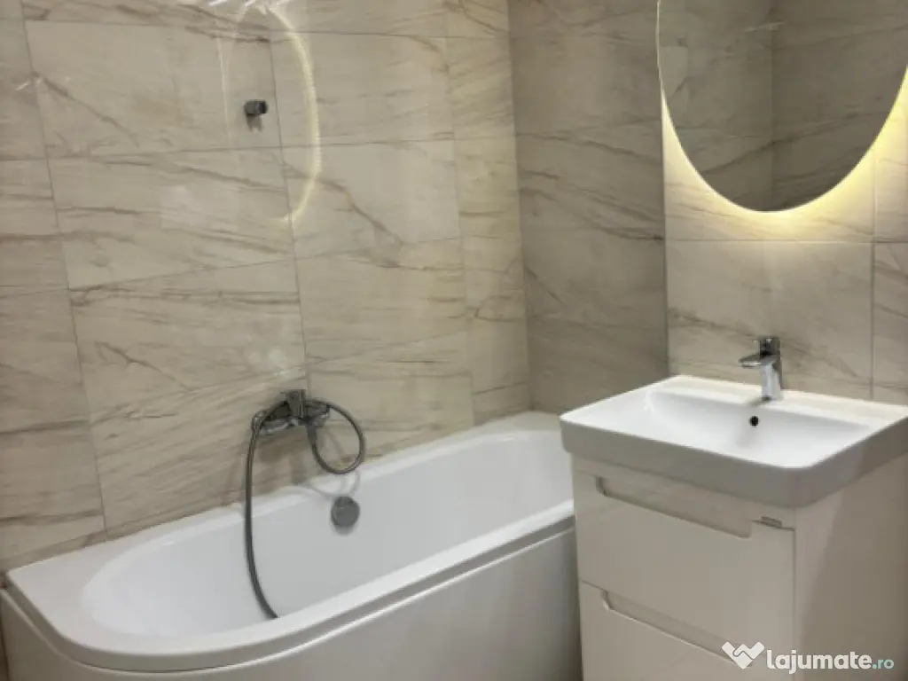 Garsonieră modernă lux – Trocadero - loc parcare propriu 