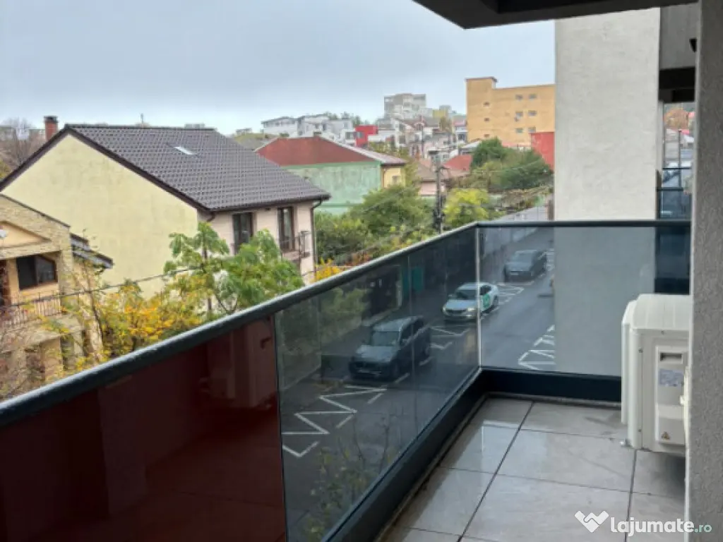 Garsonieră modernă lux – Trocadero - loc parcare propriu 