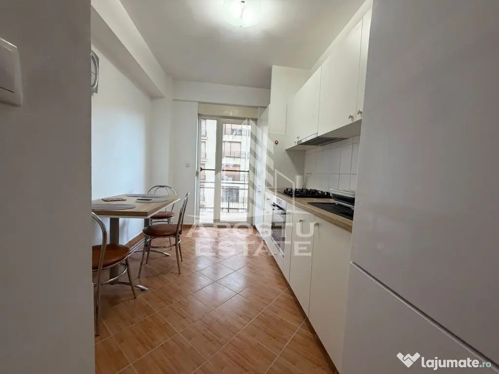 Apartament cu 3 camere decomandat zona Aradului 