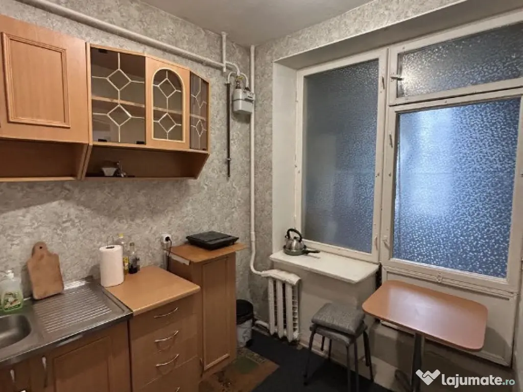 Garsoniera de inchiriat in zona Aviatiei 