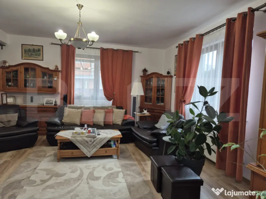 Vila superba de vanzare in Sangiorgiu, zona exclusivista