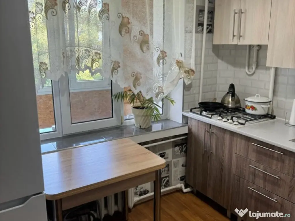 Garsoniera de inchiriat in zona 13 septembrie