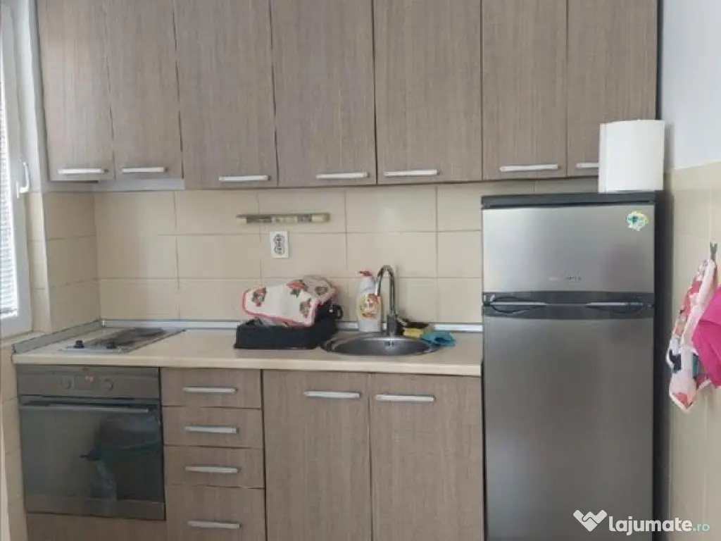 Garsoniera de inchiriat in zona Piata Romana