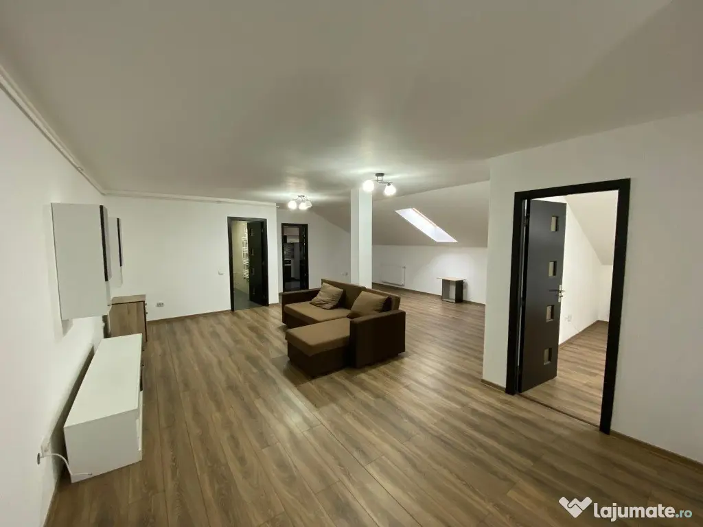 Apartament spatios de inchiriat, 88 mp in zona Porii