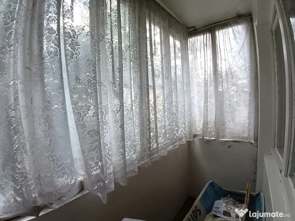 Apartament cu 3 Camere Decomandat in George Enescu 