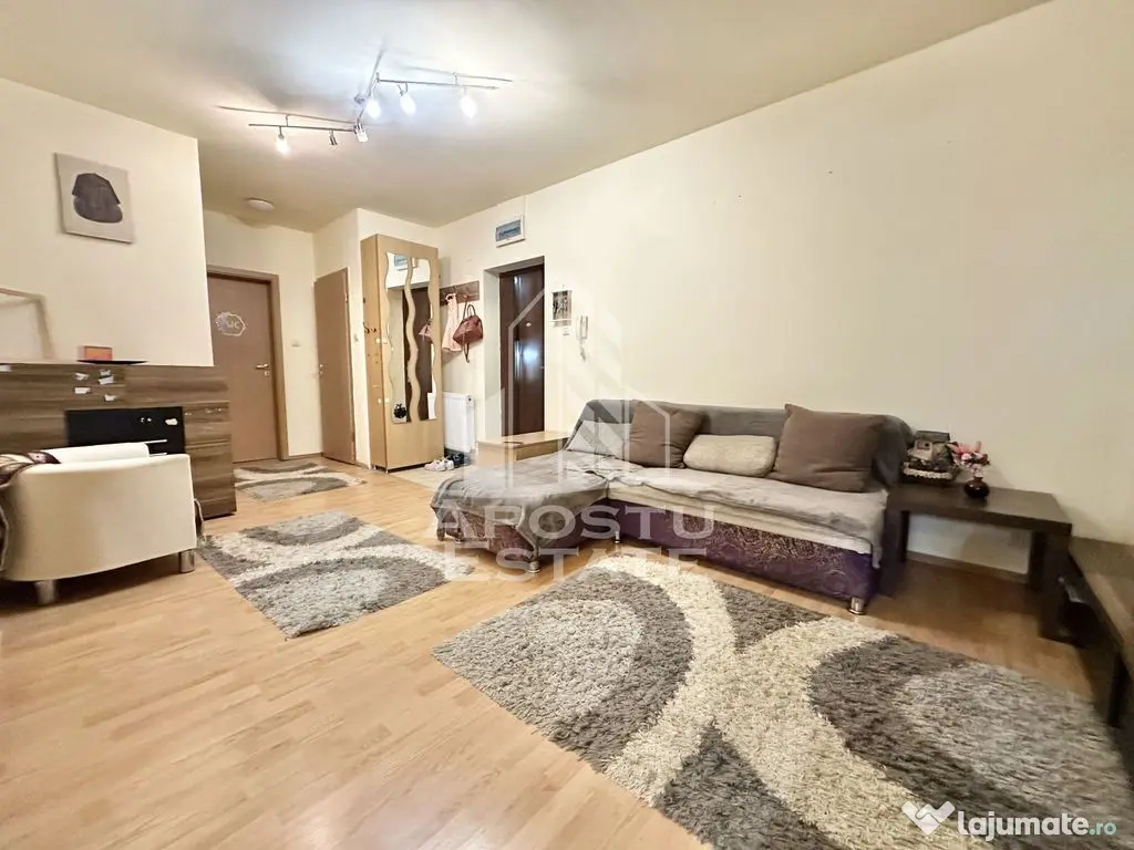 Apartament cu 3 camere, debara si terasa inchisa de 12 mp... 