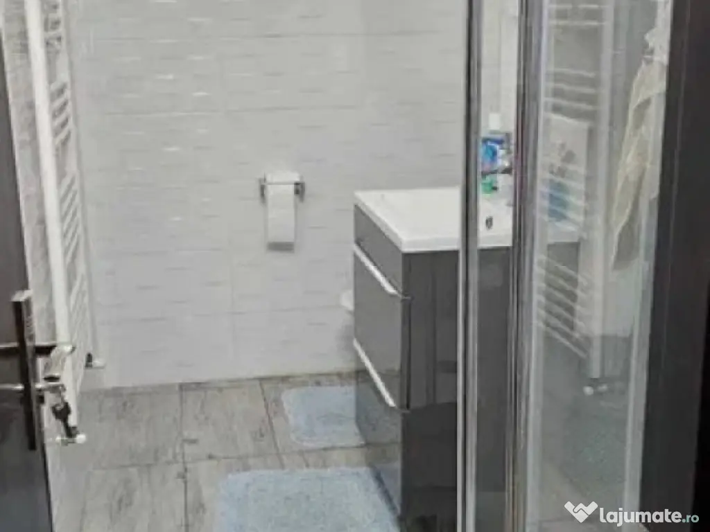 Apartament 3 camere Semidecomandat, Etaj 2/4, 60 mp 