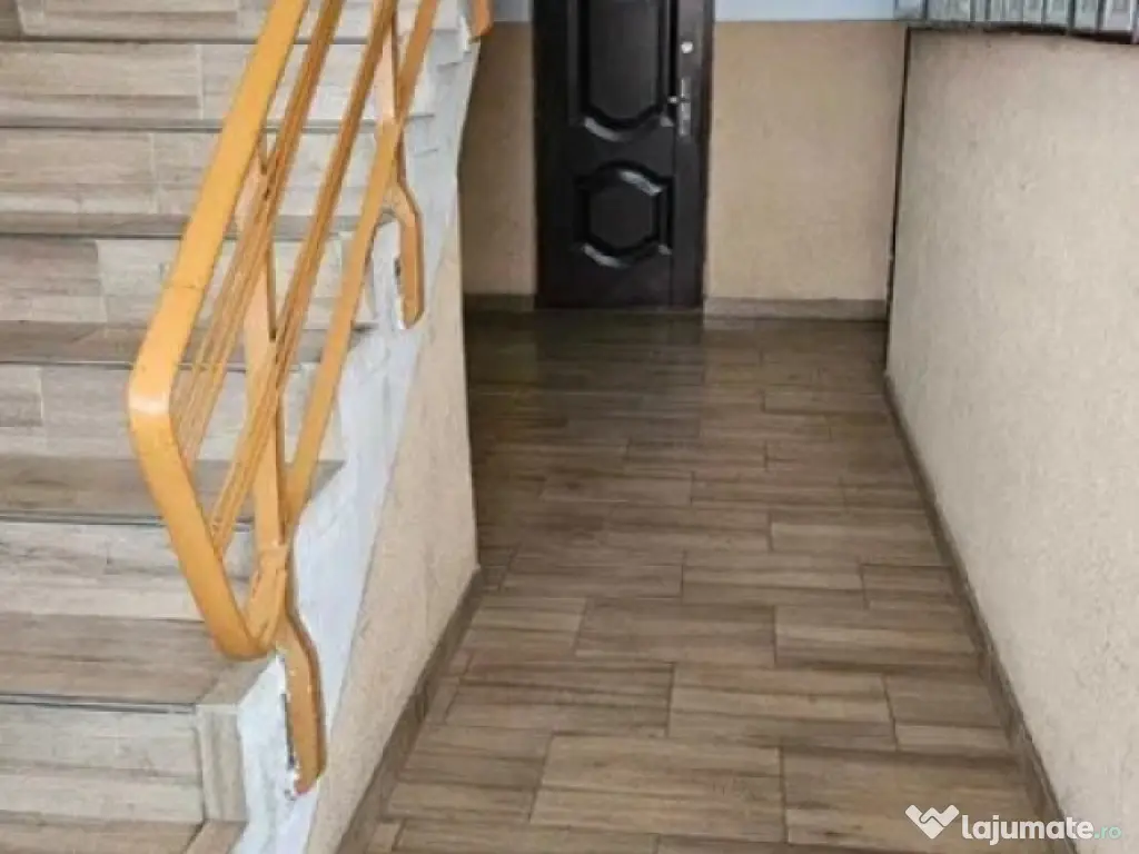 Apartament 3 camere Semidecomandat, Etaj 2/4, 60 mp 