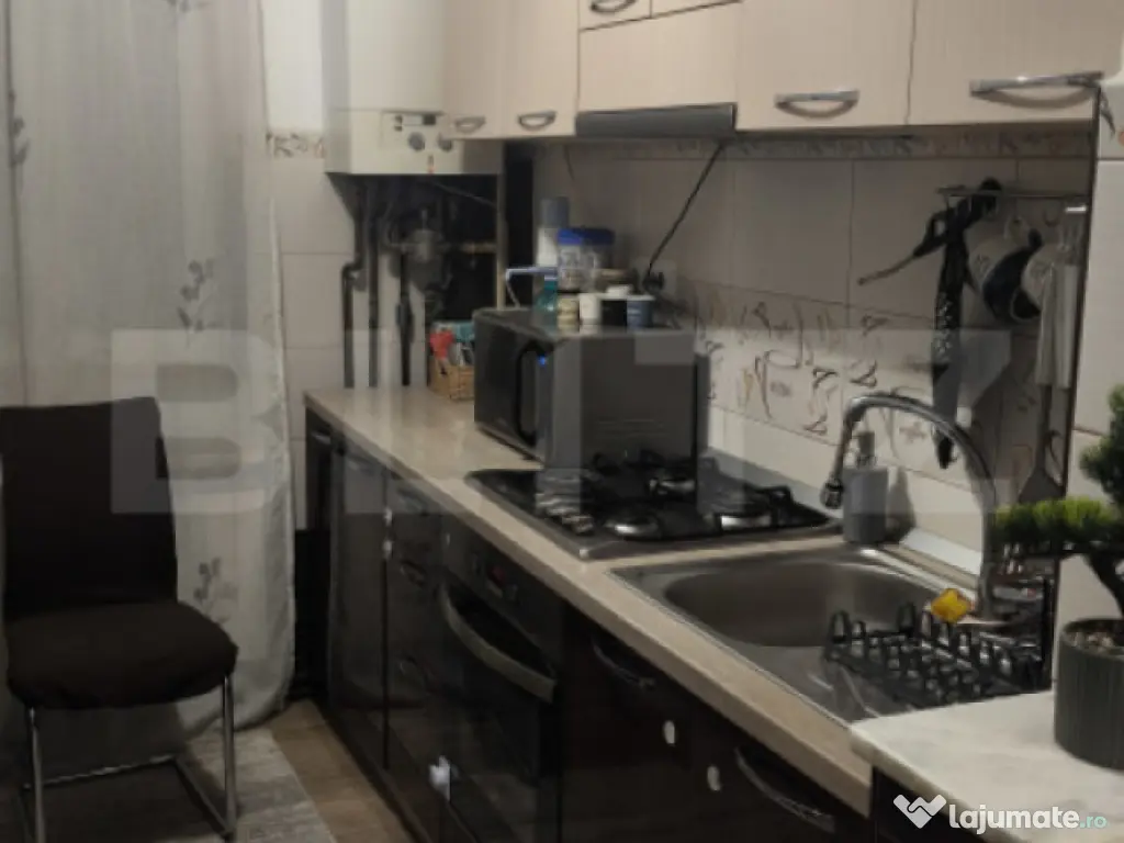 Apartament 3 camere, decomandat, 60mp. Parter inalt, zona Bu