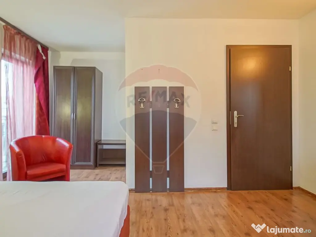 Casă / Vilă cu 12 camere de vânzare în zona Astra 