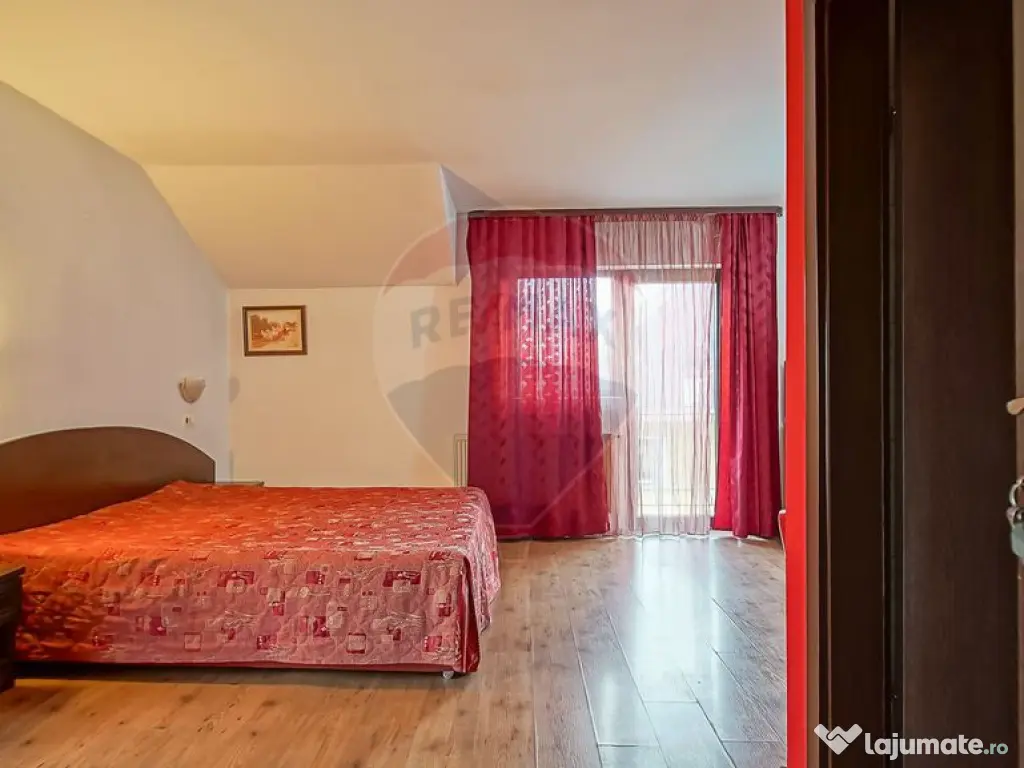 Casă / Vilă cu 12 camere de vânzare în zona Astra 