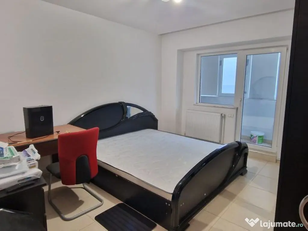 Vedere frontal la mare, 3 camere decomandate. 