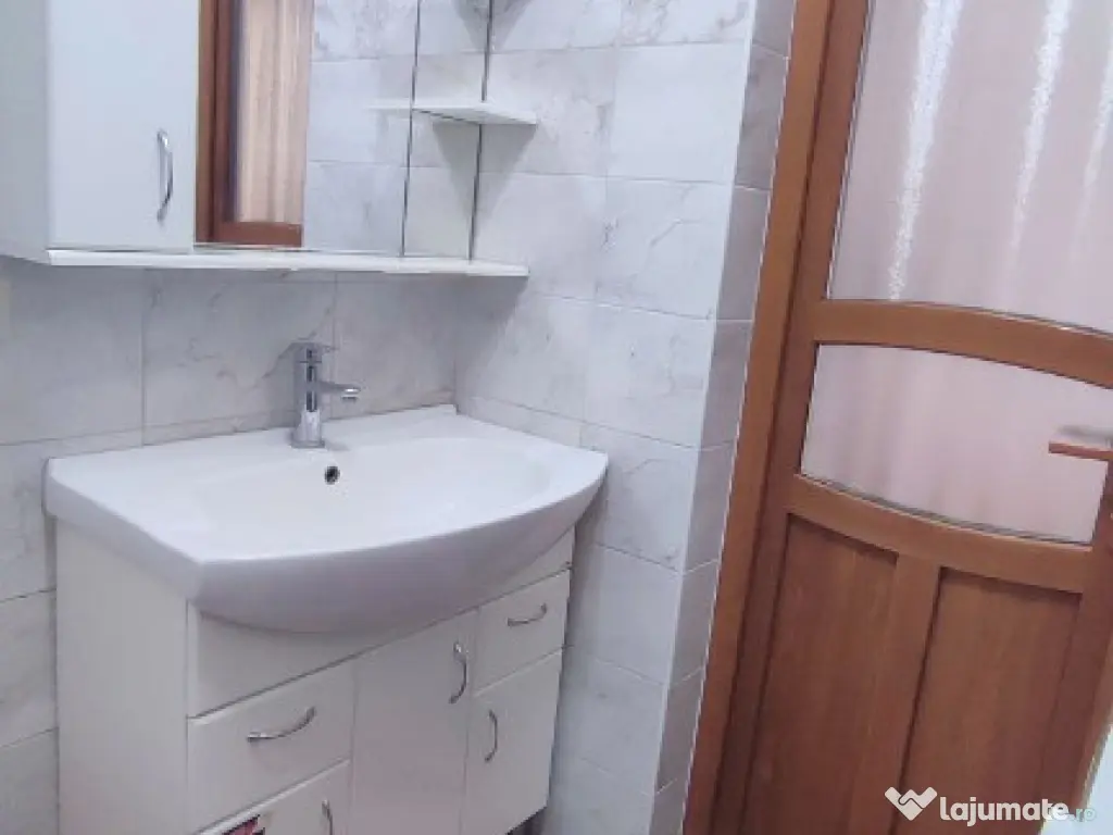 Garsoniera de inchiriat in zona Costin Georgian