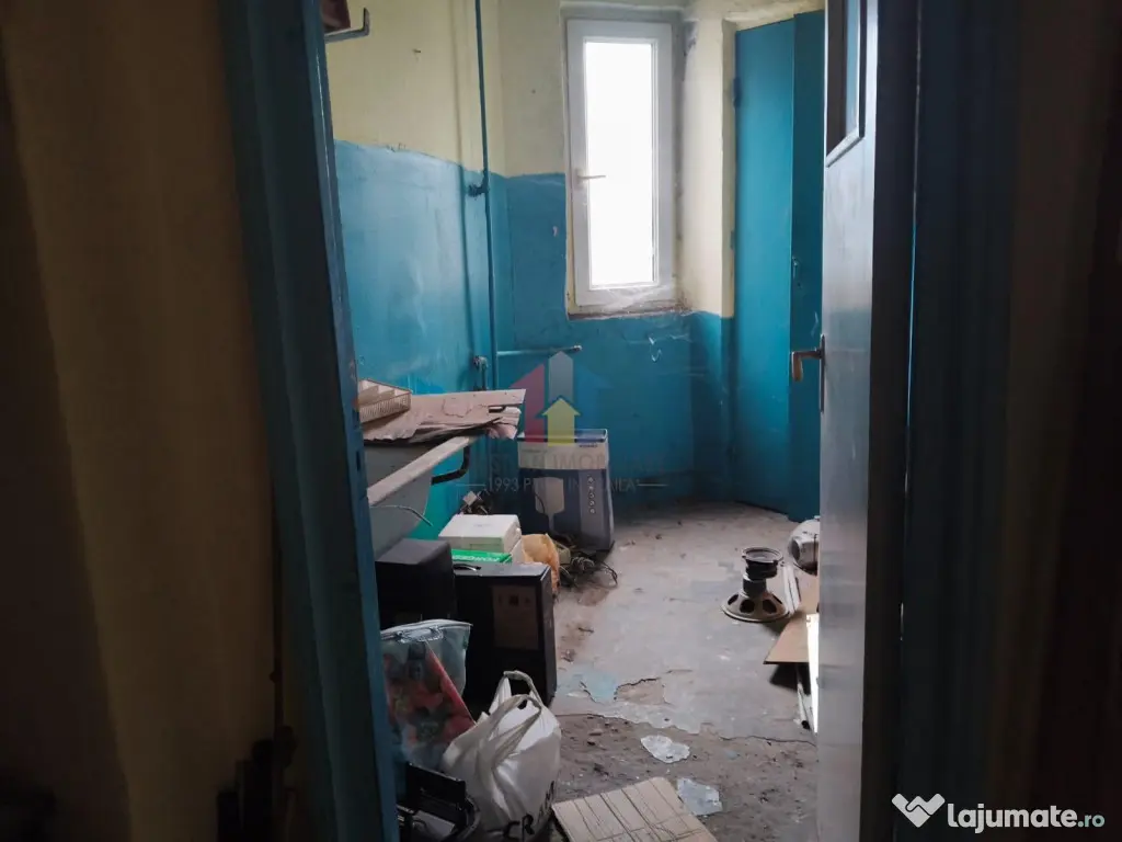 Super pret! Ap.2 cam, conf 2, Viziru 1, zona buna!