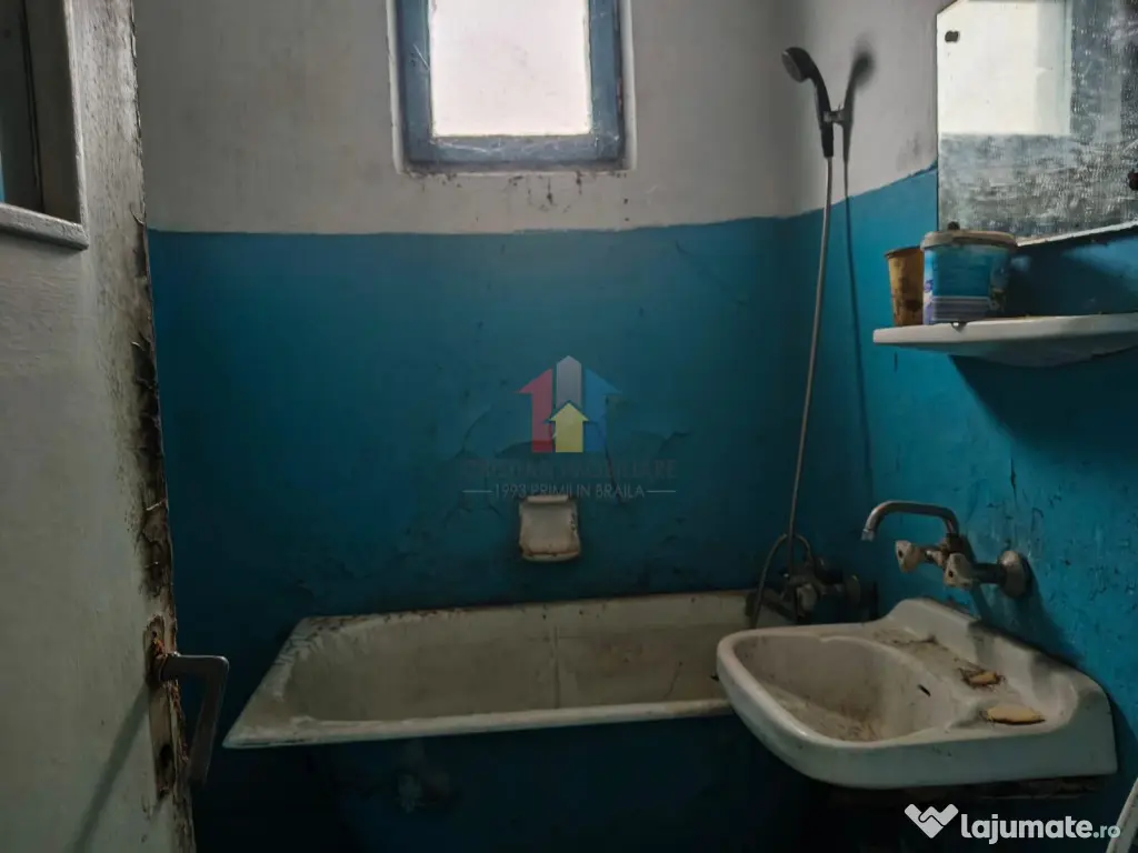 Super pret! Ap.2 cam, conf 2, Viziru 1, zona buna!