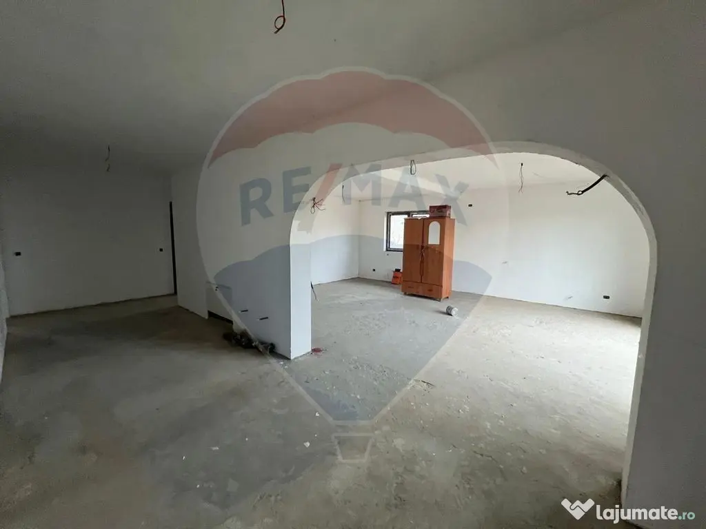 Casă 4 camere Rachitosu 