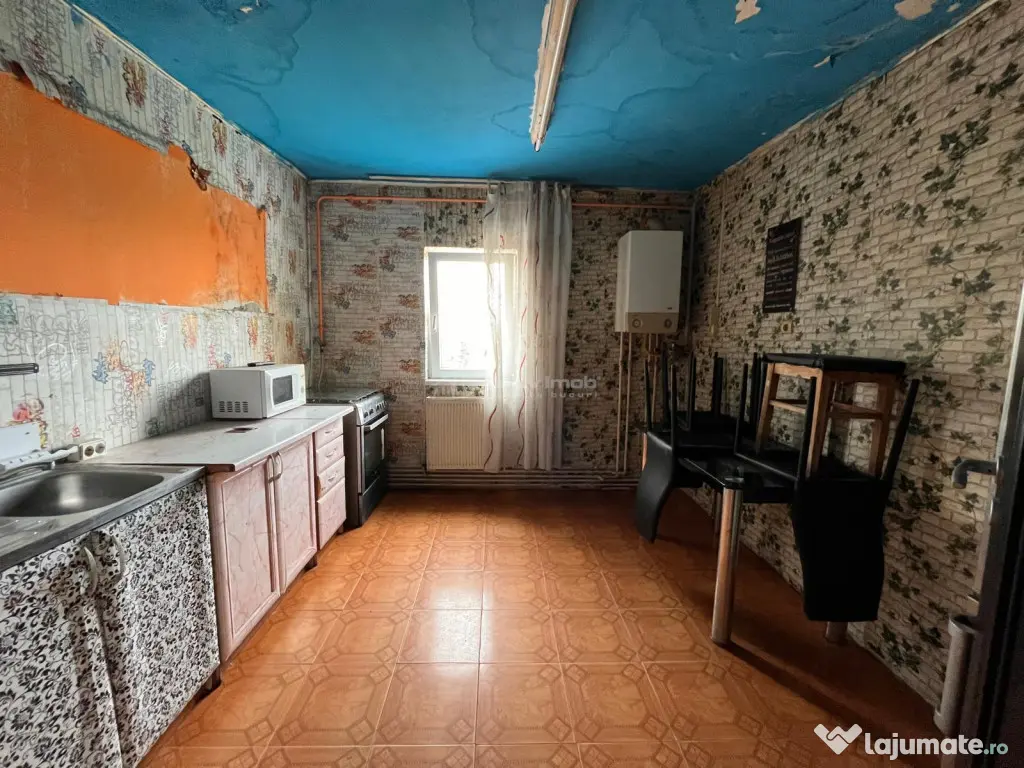 Lugoj, Apartament 3 Cam. 84 Mp. Micro 4, Acoperis Nou