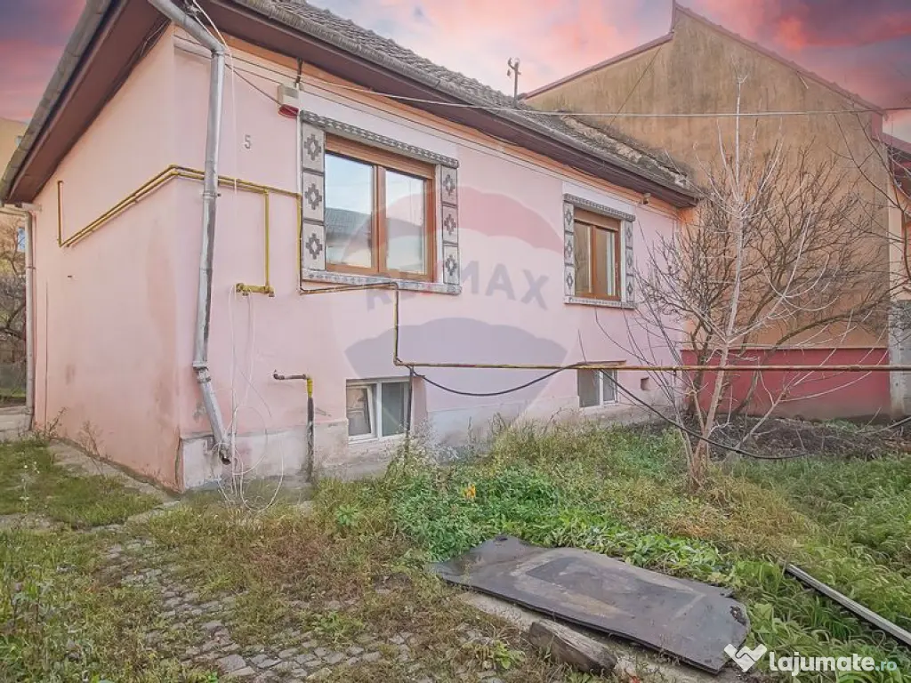 COMISION 0 Casă cu potențial excelent, teren 446 mp, St... 