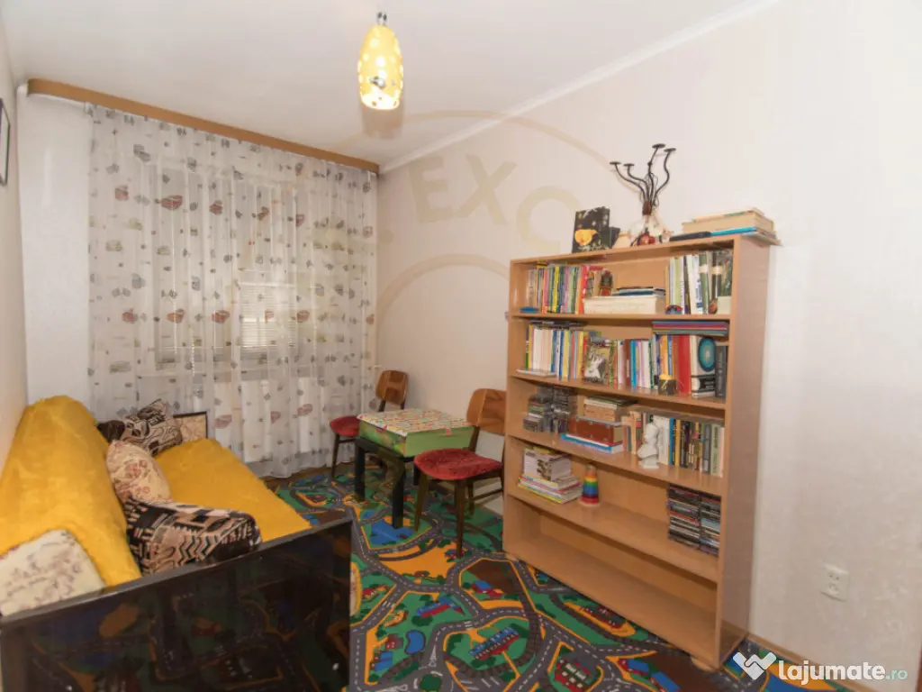 Apartament 3 camere Calea Bucuresti Etaj 1, Pitesti