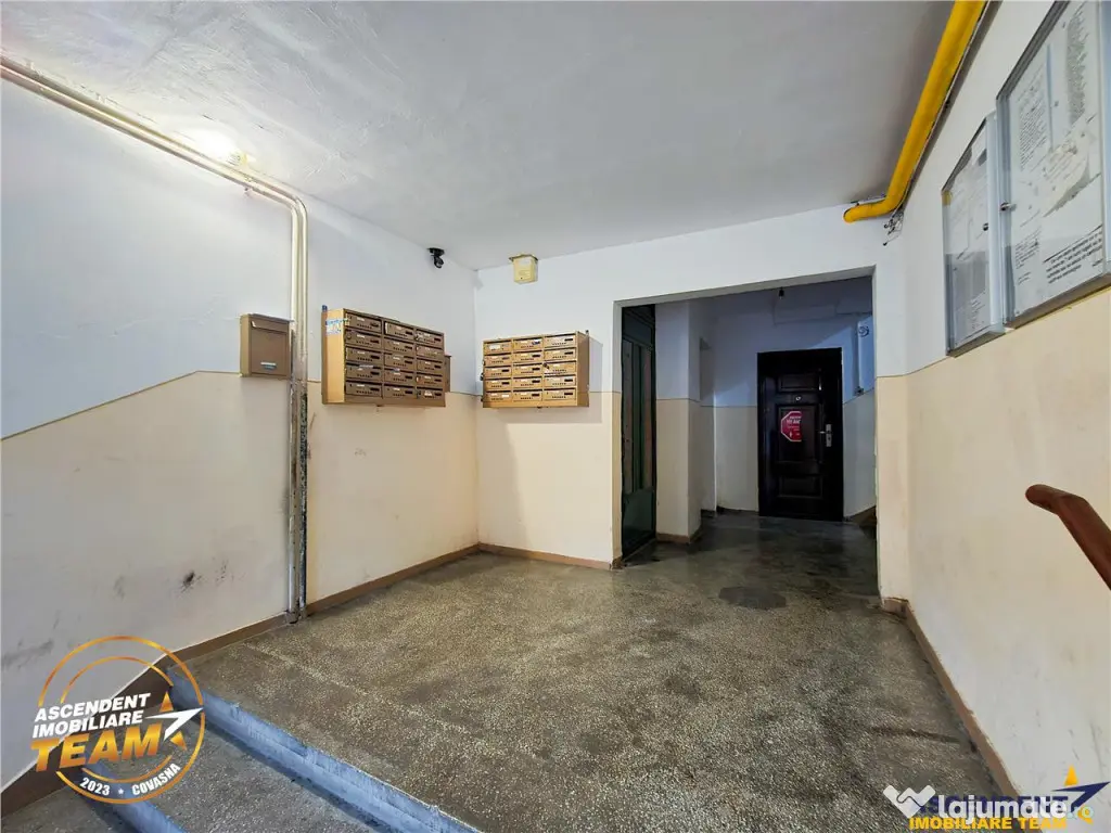 Schimb cu 2 camere plus diferenta: 3 camere,Central,decoman