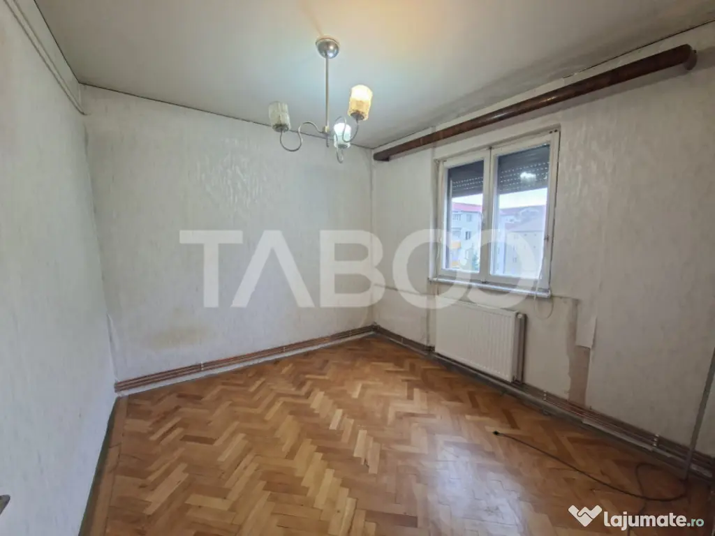 Cenusareasa apartamentelor - renovabil- balcon pivnita Mihai