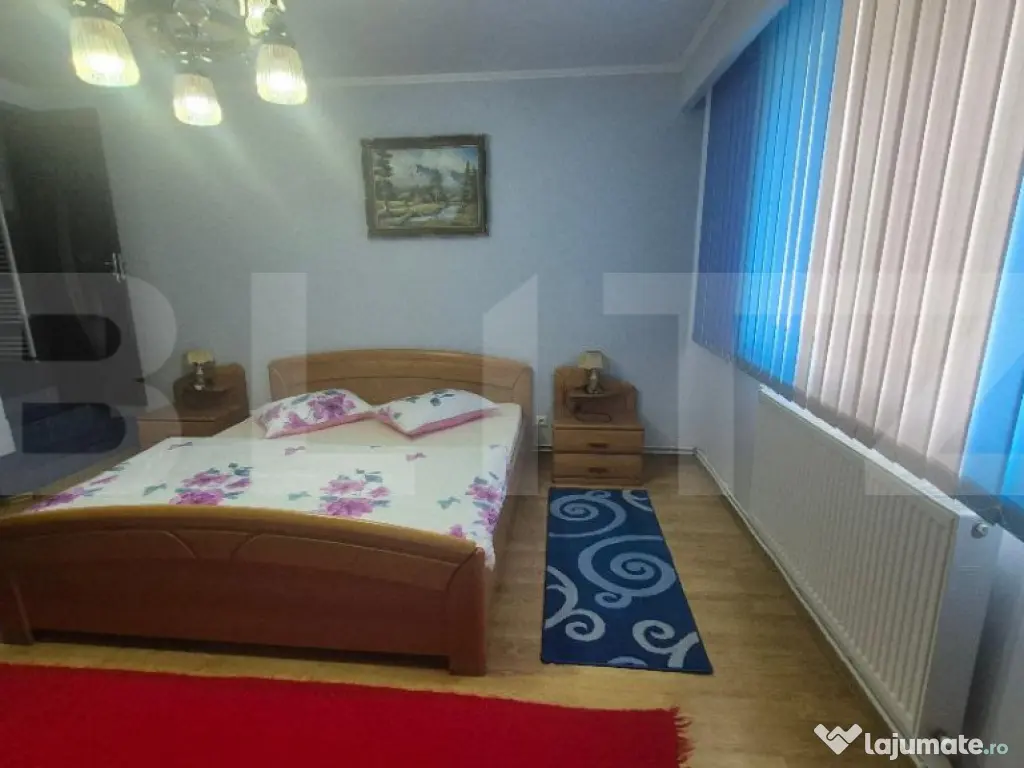 Pensiune turistica + casa de locuit, 315 mp, teren 761 mp, z