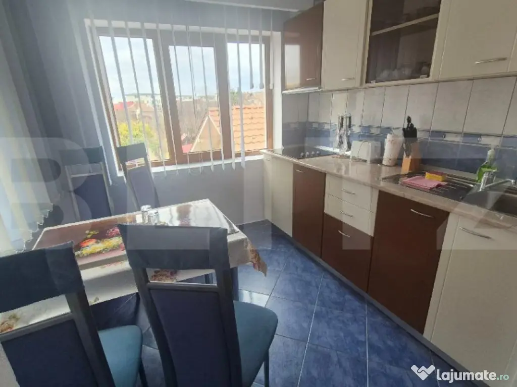 Pensiune turistica + casa de locuit, 315 mp, teren 761 mp, z