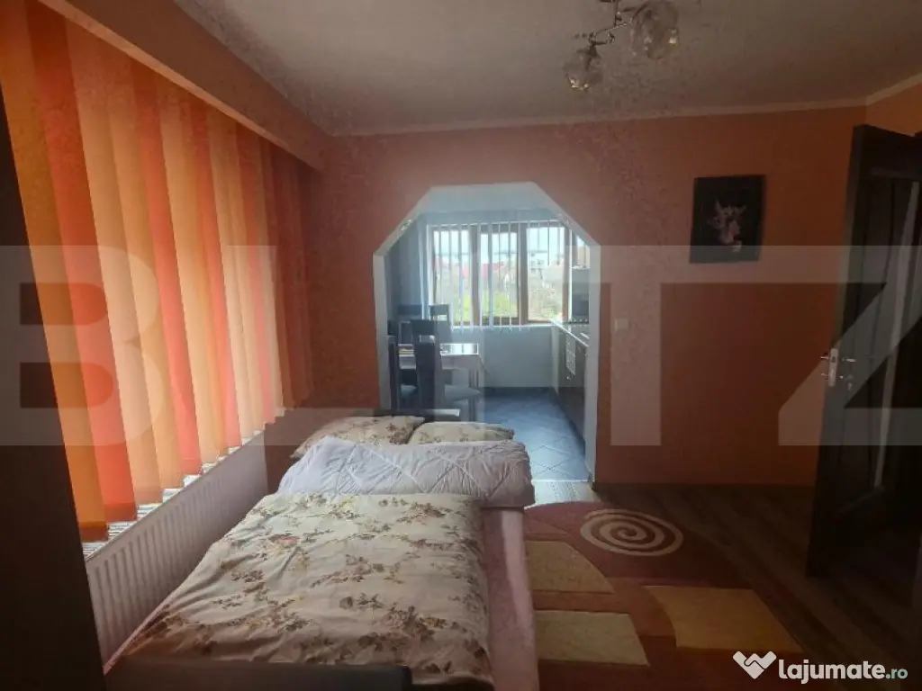 Pensiune turistica + casa de locuit, 315 mp, teren 761 mp, z