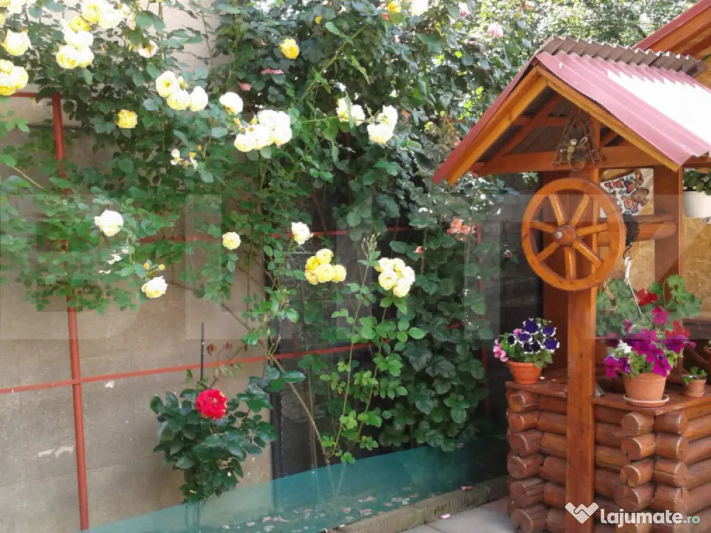 Pensiune turistica + casa de locuit, 315 mp, teren 761 mp, z