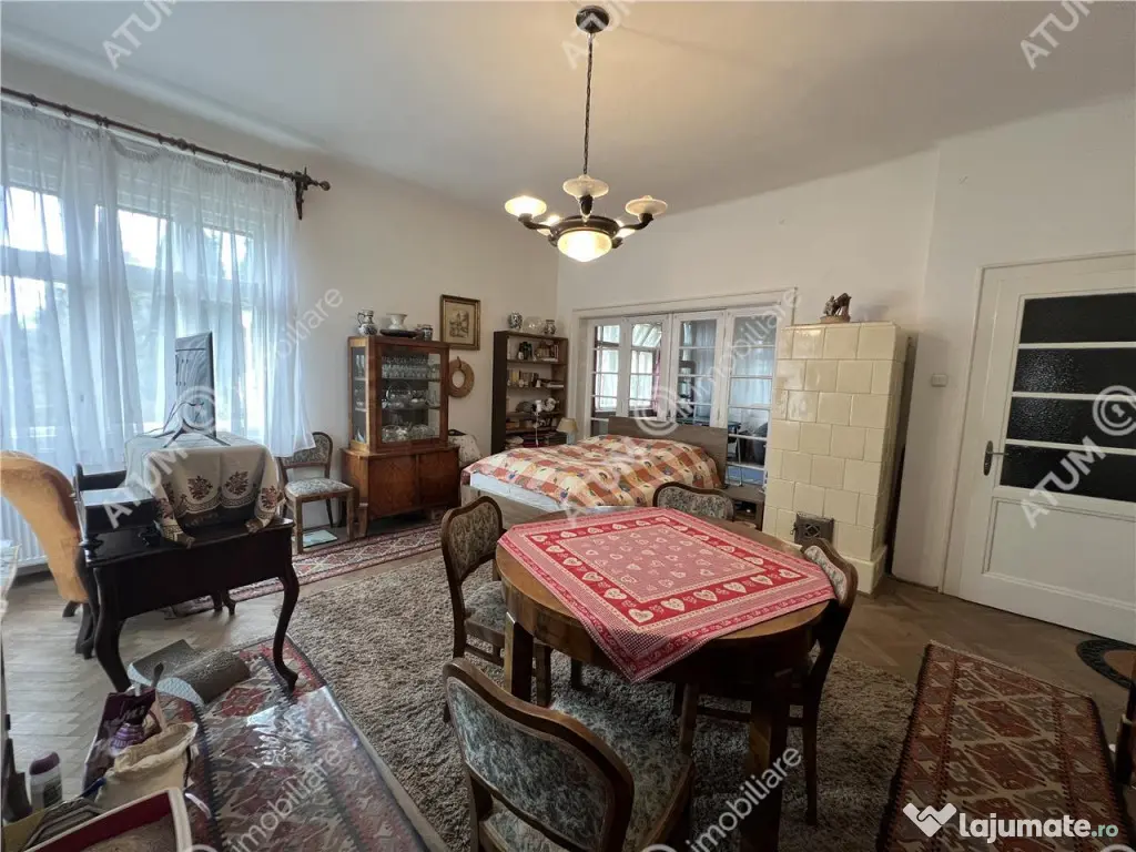 Casa individuala cu 4 camere si teren 900 mp zona Calea Popl