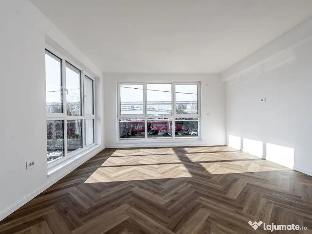 Clădire nouă P+2 cu showroom și birouri în Arad 