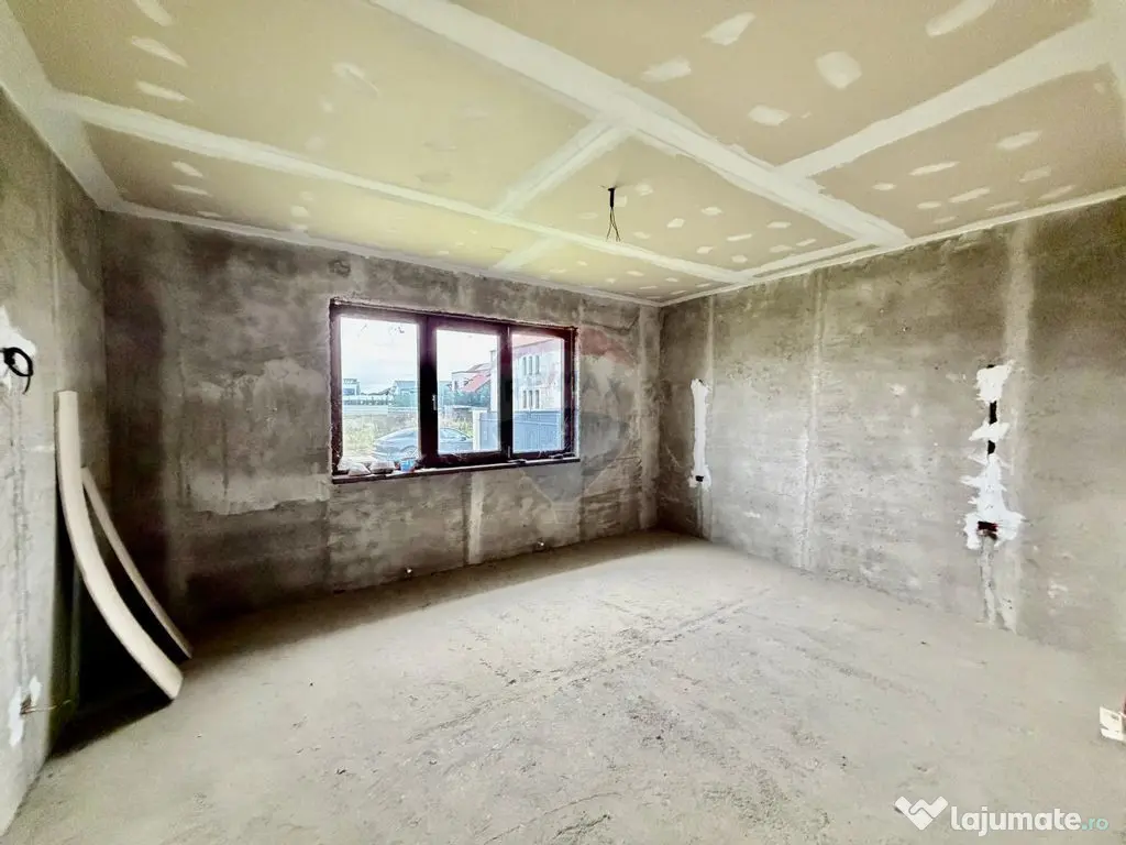 Casă / Vilă Caisului 90% gata 