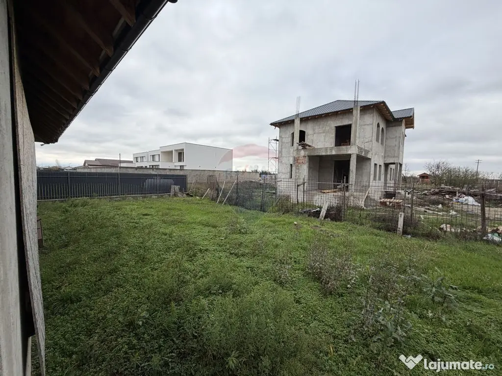 Casă / Vilă Caisului 90% gata 