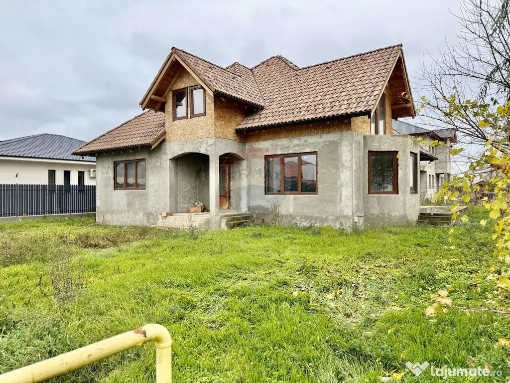 Casă / Vilă Caisului 90% gata 