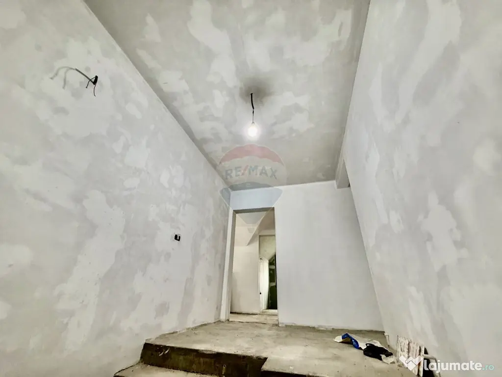 Casă / Vilă Caisului 90% gata 