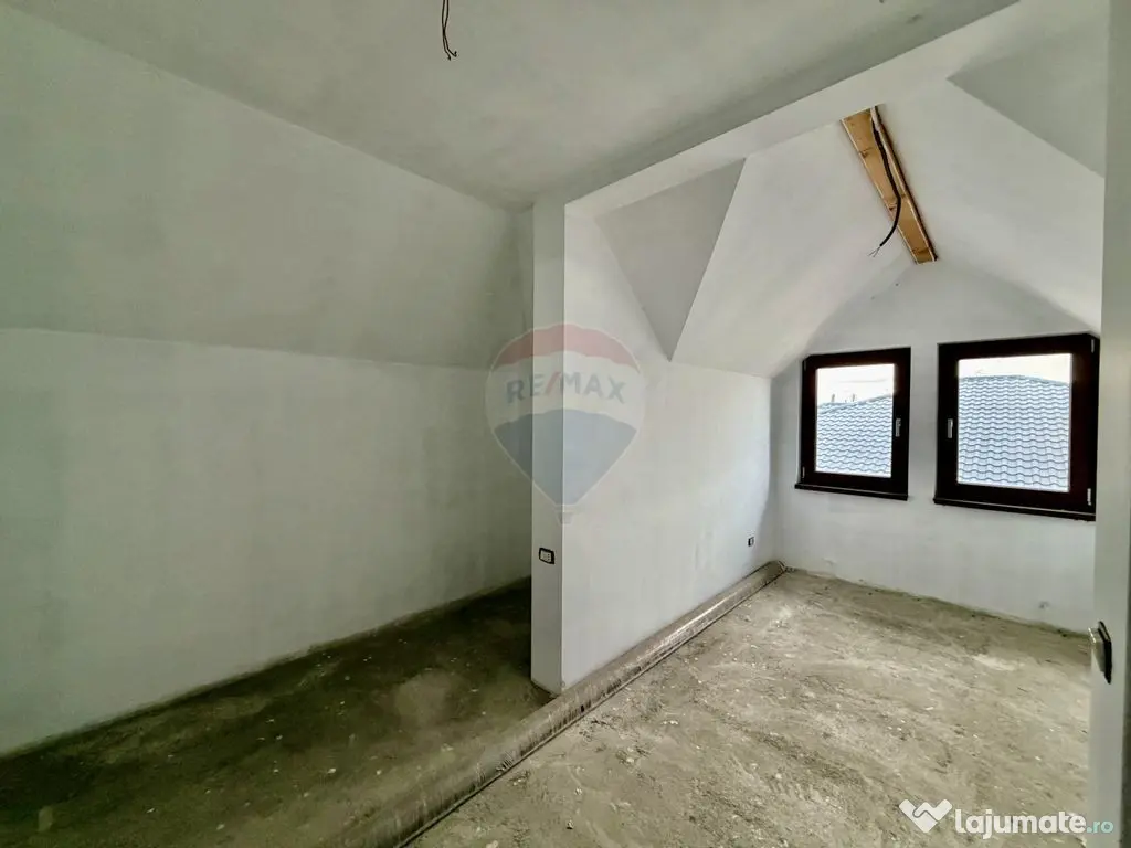 Casă / Vilă Caisului 90% gata 