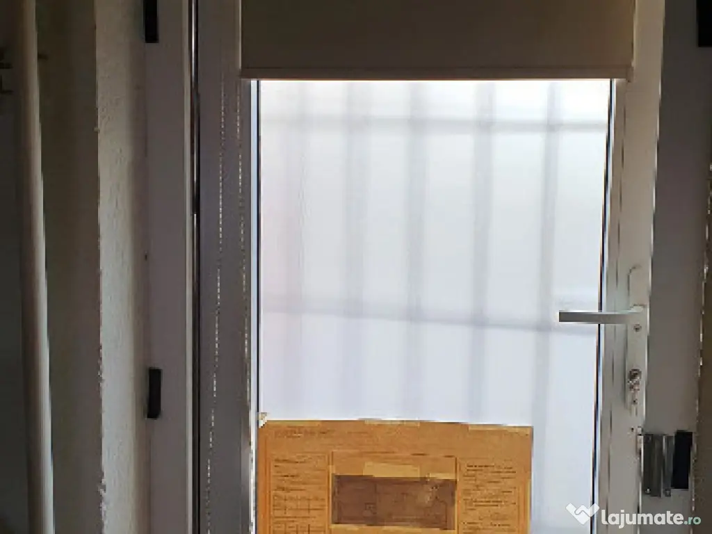 Vand spatiu comercial in Deva, zona 1 Decembrie (Ultracentral), 49 mp 