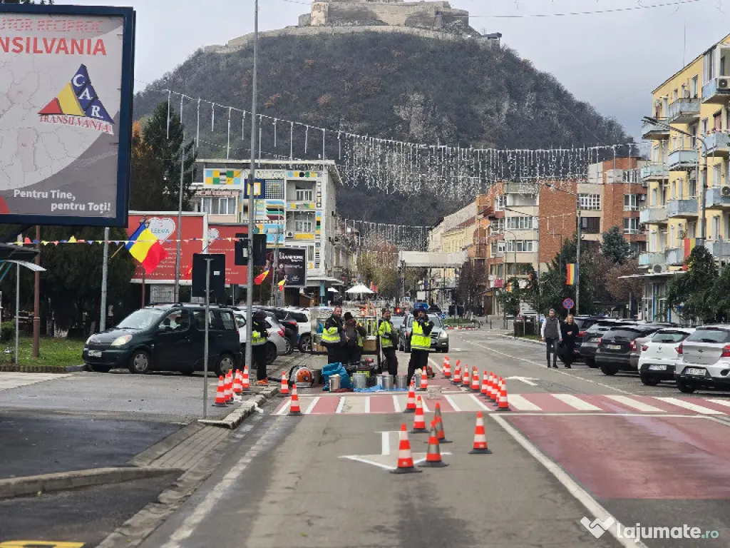 Vand spatiu comercial in Deva, zona 1 Decembrie (Ultracentral), 49 mp 