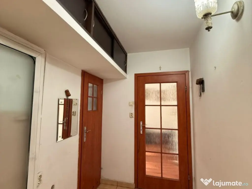 Casa de Cultura , 2 camere parter 