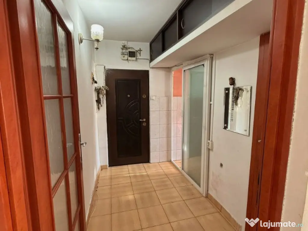 Casa de Cultura , 2 camere parter 