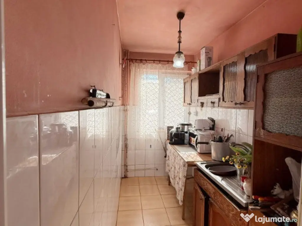 Casa de Cultura , 2 camere parter 