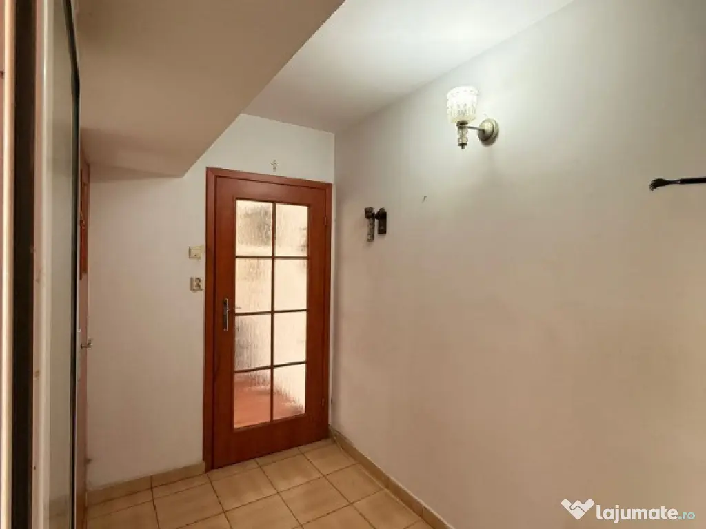 Casa de Cultura , 2 camere parter 