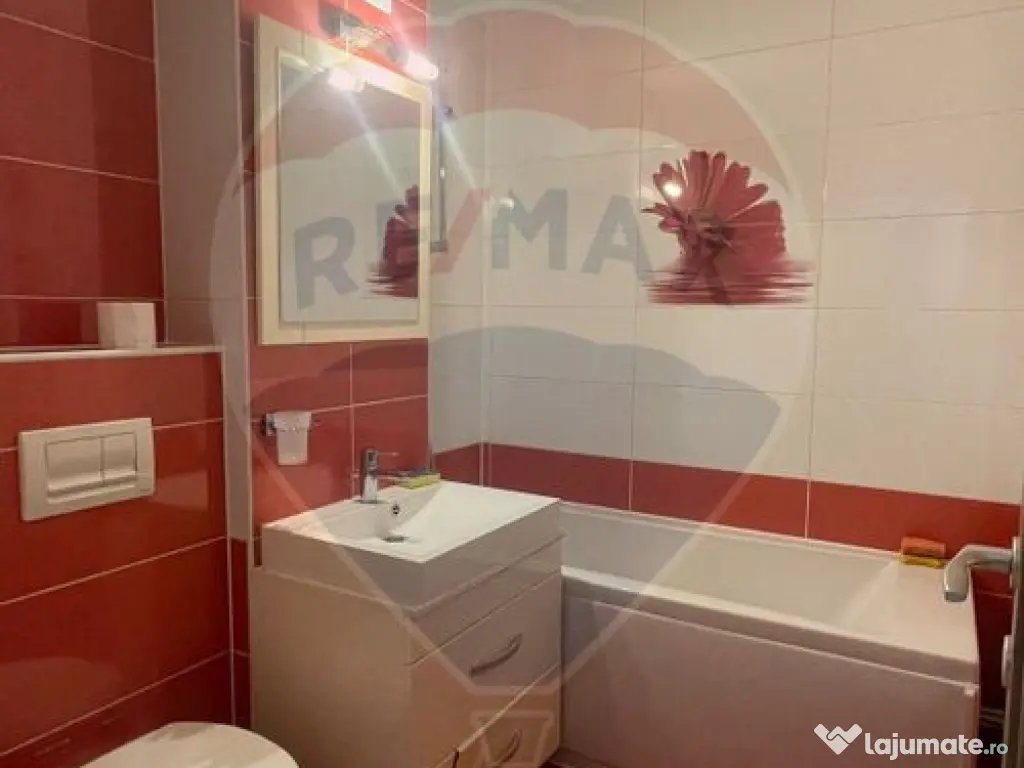 Apartament cu 4 camere de închiriat în zona Sarari 