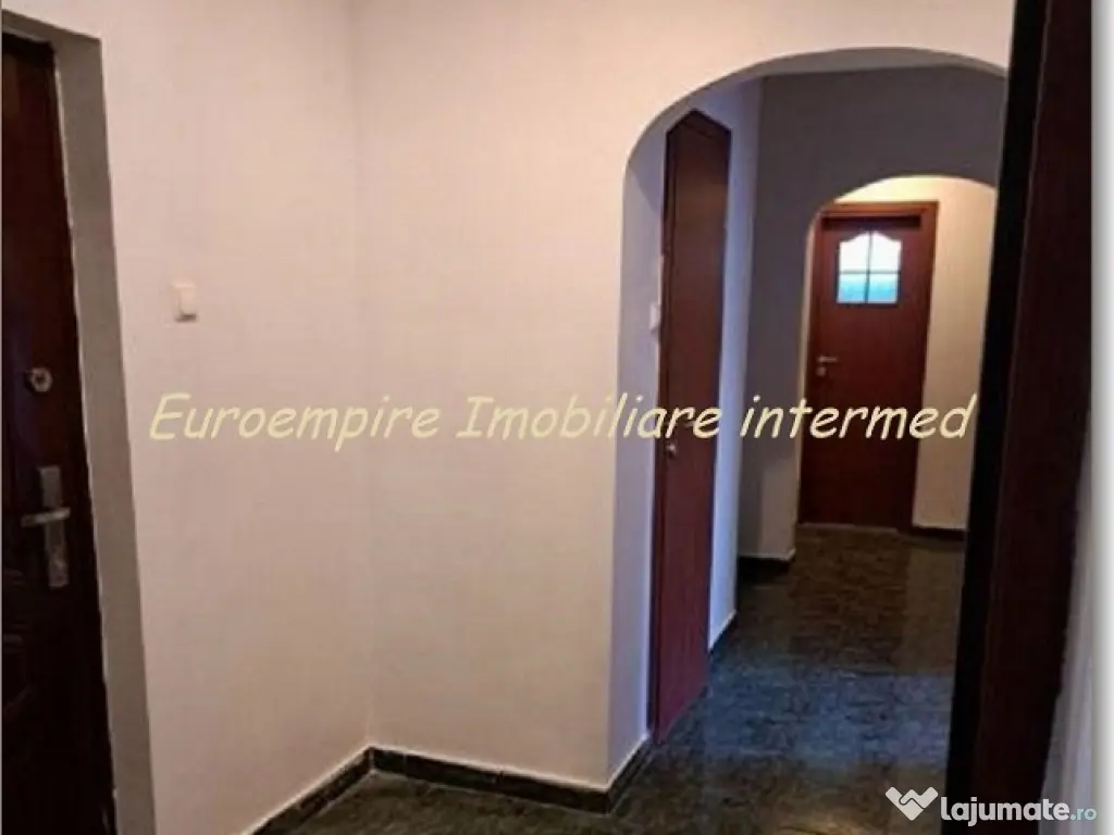 Apartament 3 camere decomandate zona Tomis Nord 