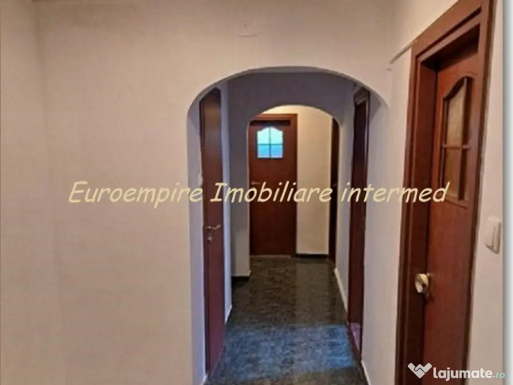 Apartament 3 camere decomandate zona Tomis Nord 